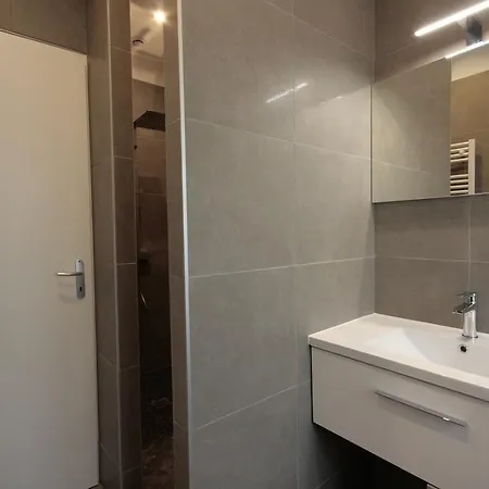 La Avec Sauna Et Balneo *